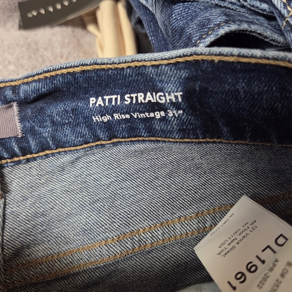 DL1961 Women's Straight Leg Jeans in Dark Blue - Picture 6 of 10